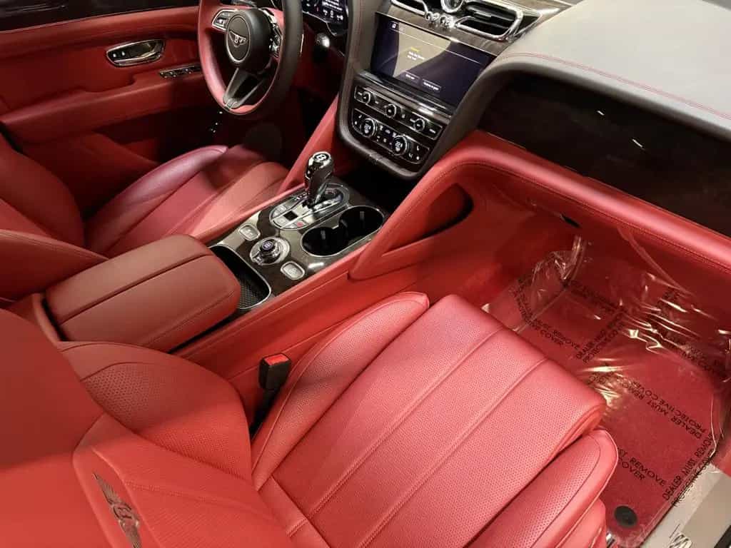 Bentley Bentayga 4.0 V8 AWD/LED/CARPLAY/360 01/2022-photo-15