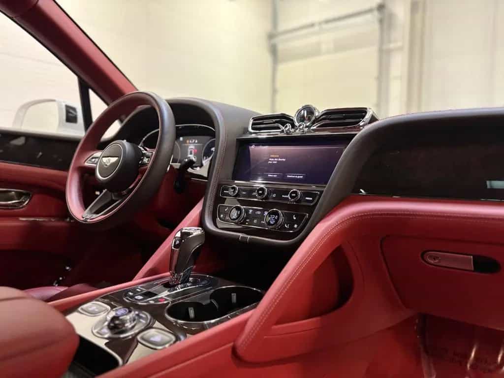 Bentley Bentayga 4.0 V8 AWD/LED/CARPLAY/360 01/2022-photo-17