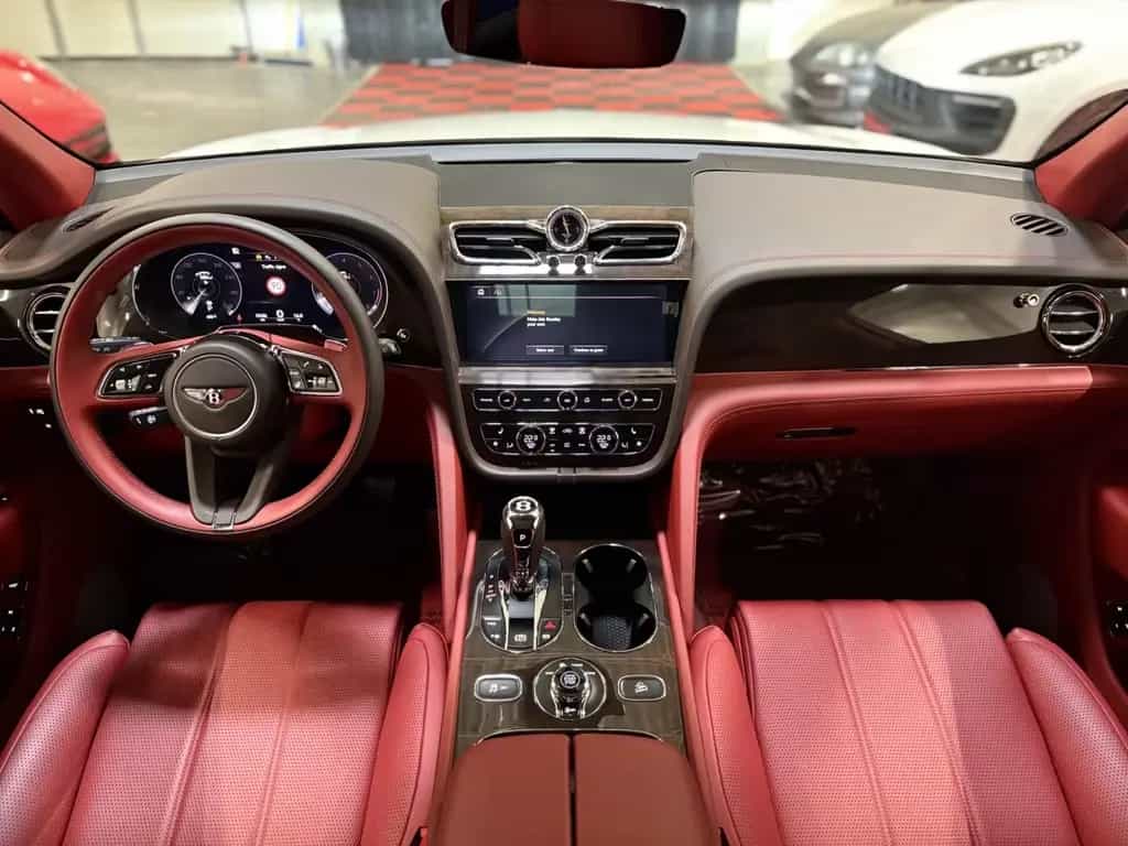 Bentley Bentayga 4.0 V8 AWD/LED/CARPLAY/360 01/2022-photo-18