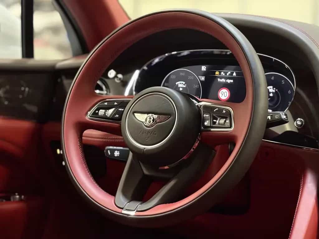 Bentley Bentayga 4.0 V8 AWD/LED/CARPLAY/360 01/2022-photo-20