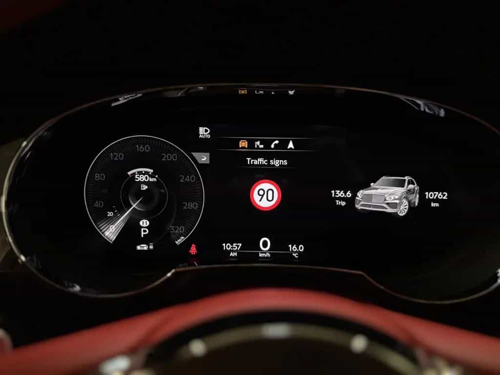 Bentley Bentayga 4.0 V8 AWD/LED/CARPLAY/360 01/2022-photo-21