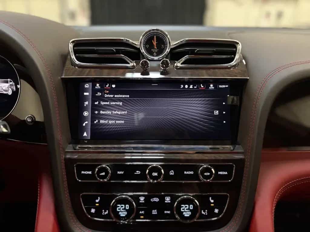 Bentley Bentayga 4.0 V8 AWD/LED/CARPLAY/360 01/2022-photo-28
