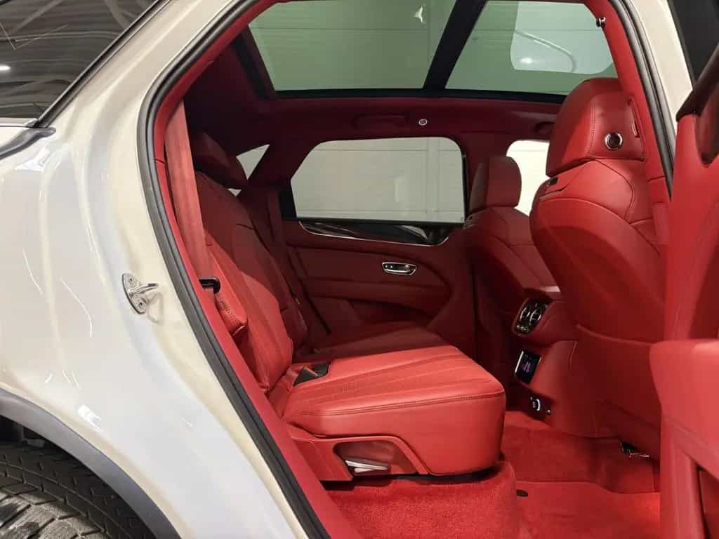 Bentley Bentayga 4.0 V8 AWD/LED/CARPLAY/360 01/2022-photo-33