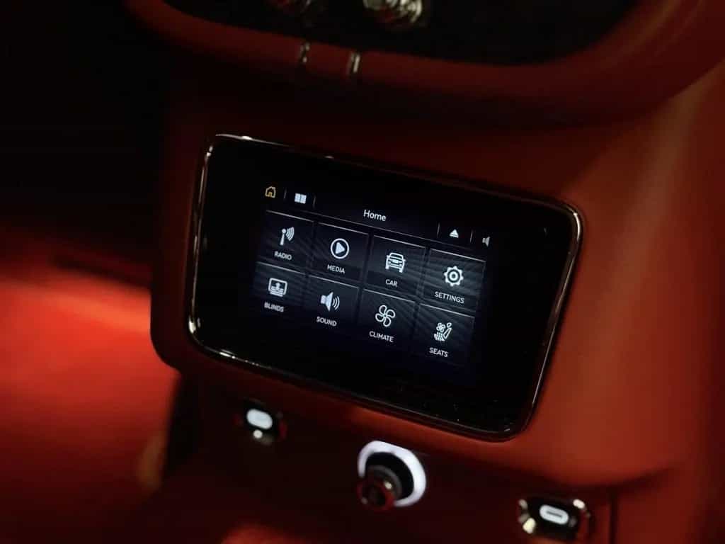 Bentley Bentayga 4.0 V8 AWD/LED/CARPLAY/360 01/2022-photo-35