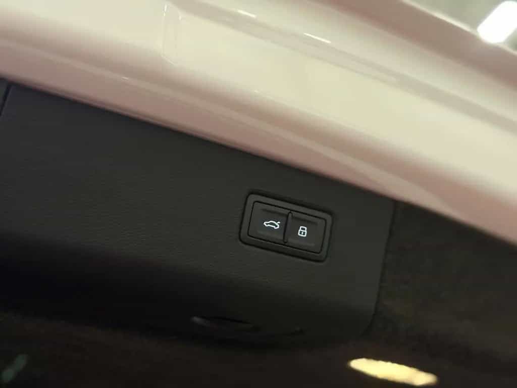 Bentley Bentayga 4.0 V8 AWD/LED/CARPLAY/360 01/2022-photo-37