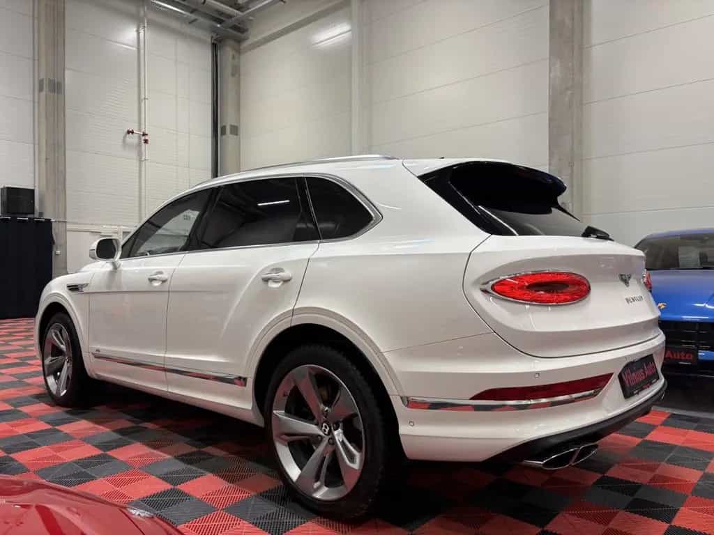 Bentley Bentayga 4.0 V8 AWD/LED/CARPLAY/360 01/2022-photo-5