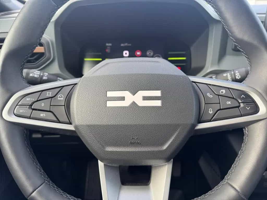 Dacia Duster TCe 130 4x4 Extreme *Navi*SHZ*CAM*CarPlay 08/2024-photo-13
