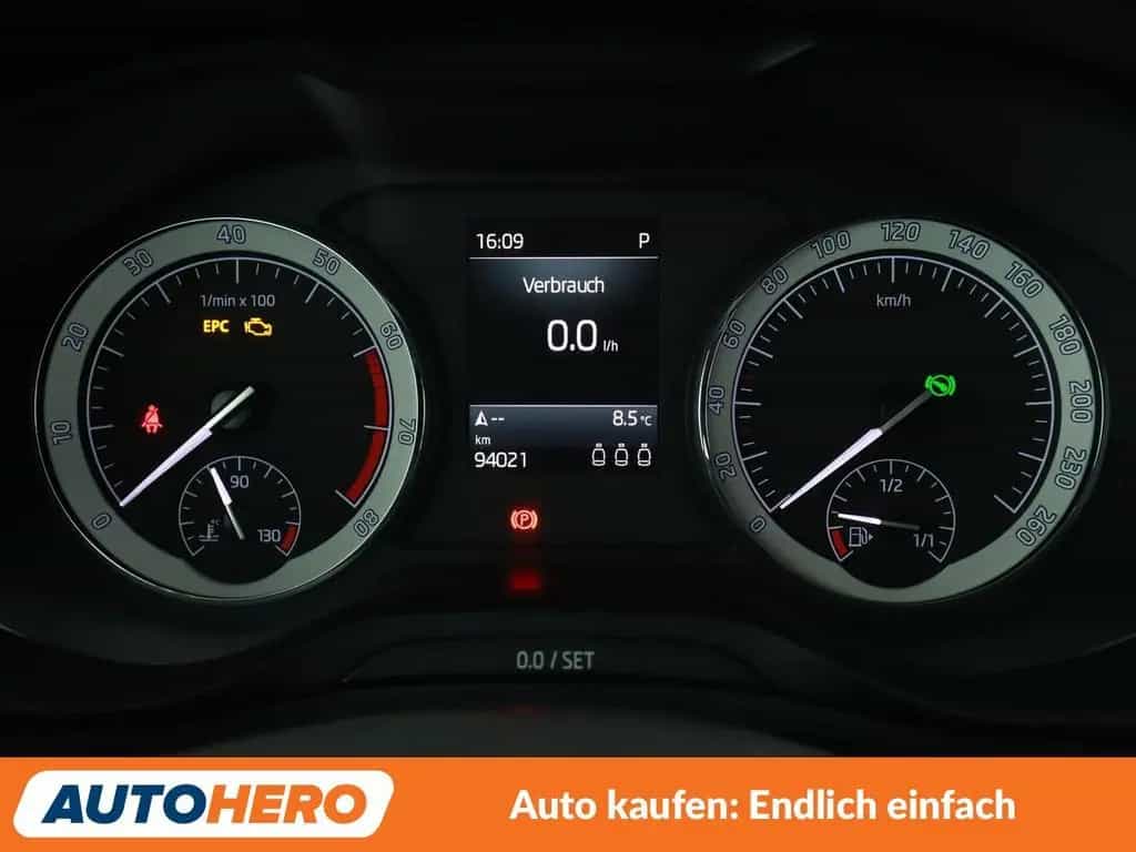 Skoda Karoq 1.5 TSI ACT Style Aut.*NAVI*LED*TEMPO*CAM* 04/2018-photo-19