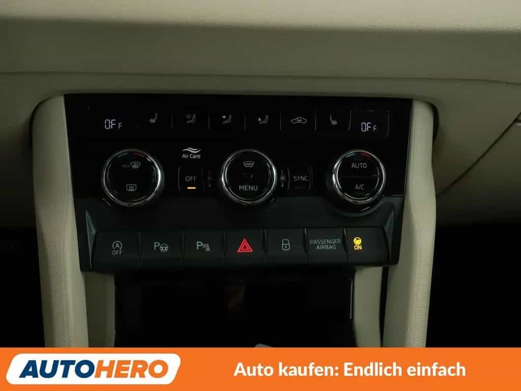 Skoda Karoq 1.5 TSI ACT Style Aut.*NAVI*LED*TEMPO*CAM* 04/2018-photo-22