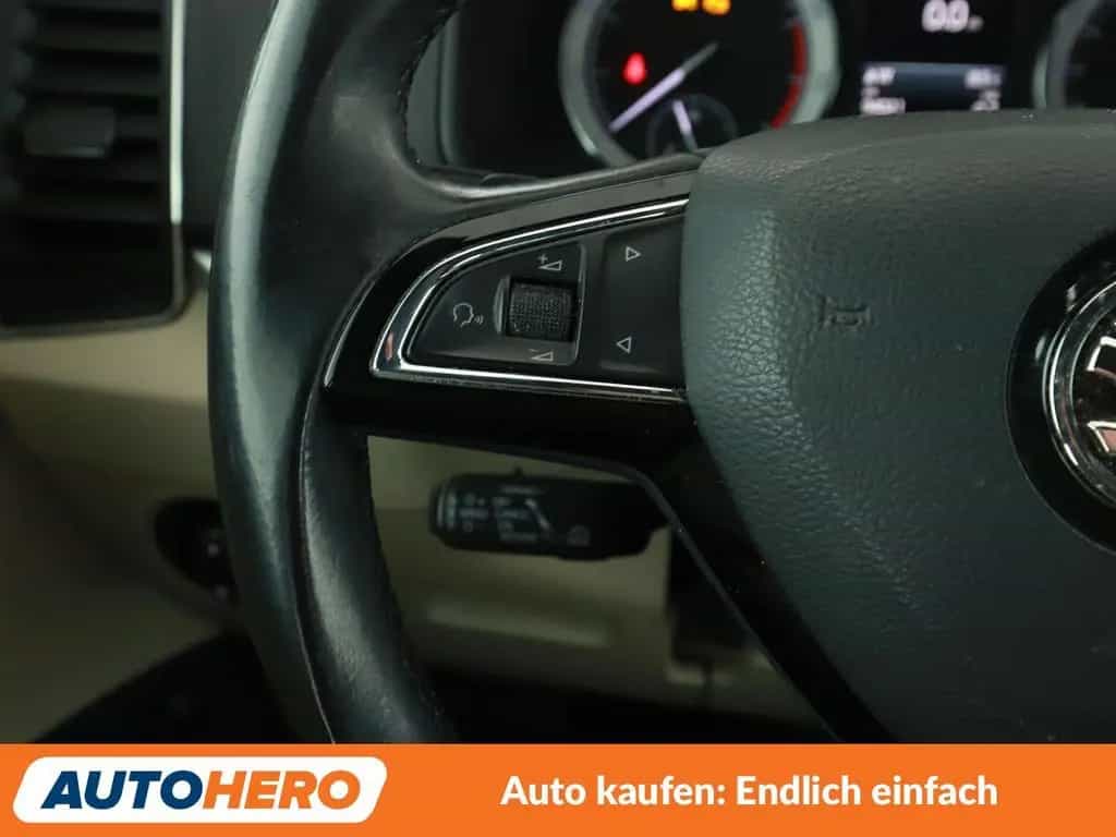Skoda Karoq 1.5 TSI ACT Style Aut.*NAVI*LED*TEMPO*CAM* 04/2018-photo-25