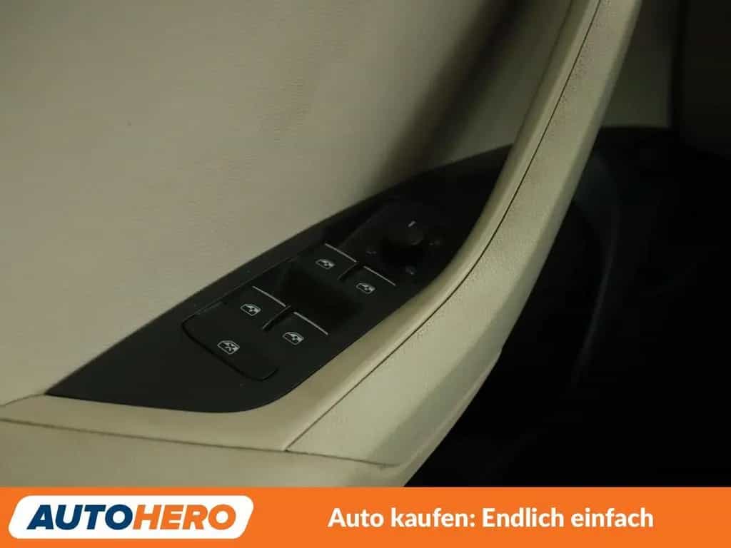 Skoda Karoq 1.5 TSI ACT Style Aut.*NAVI*LED*TEMPO*CAM* 04/2018-photo-26
