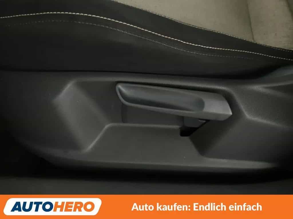 Skoda Karoq 1.5 TSI ACT Style Aut.*NAVI*LED*TEMPO*CAM* 04/2018-photo-27