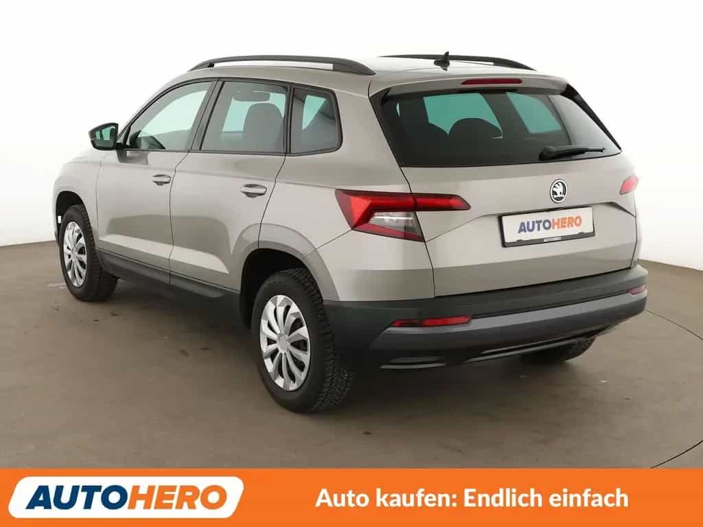 Skoda Karoq 1.5 TSI ACT Style Aut.*NAVI*LED*TEMPO*CAM* 04/2018-photo-3