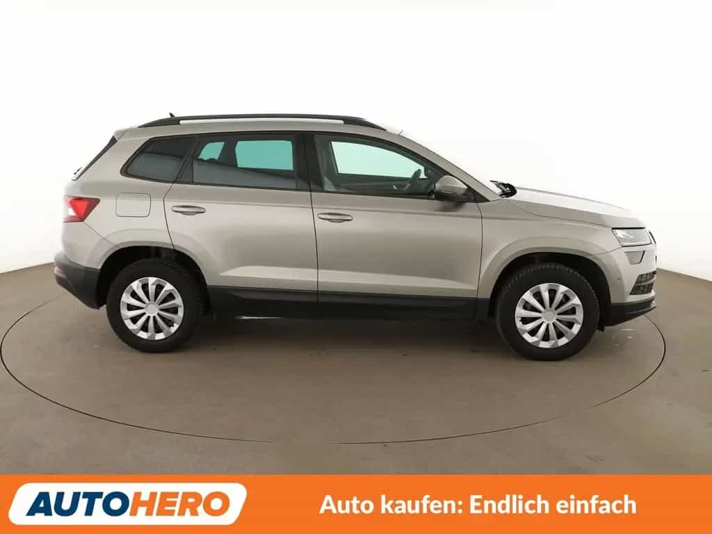 Skoda Karoq 1.5 TSI ACT Style Aut.*NAVI*LED*TEMPO*CAM* 04/2018-photo-6