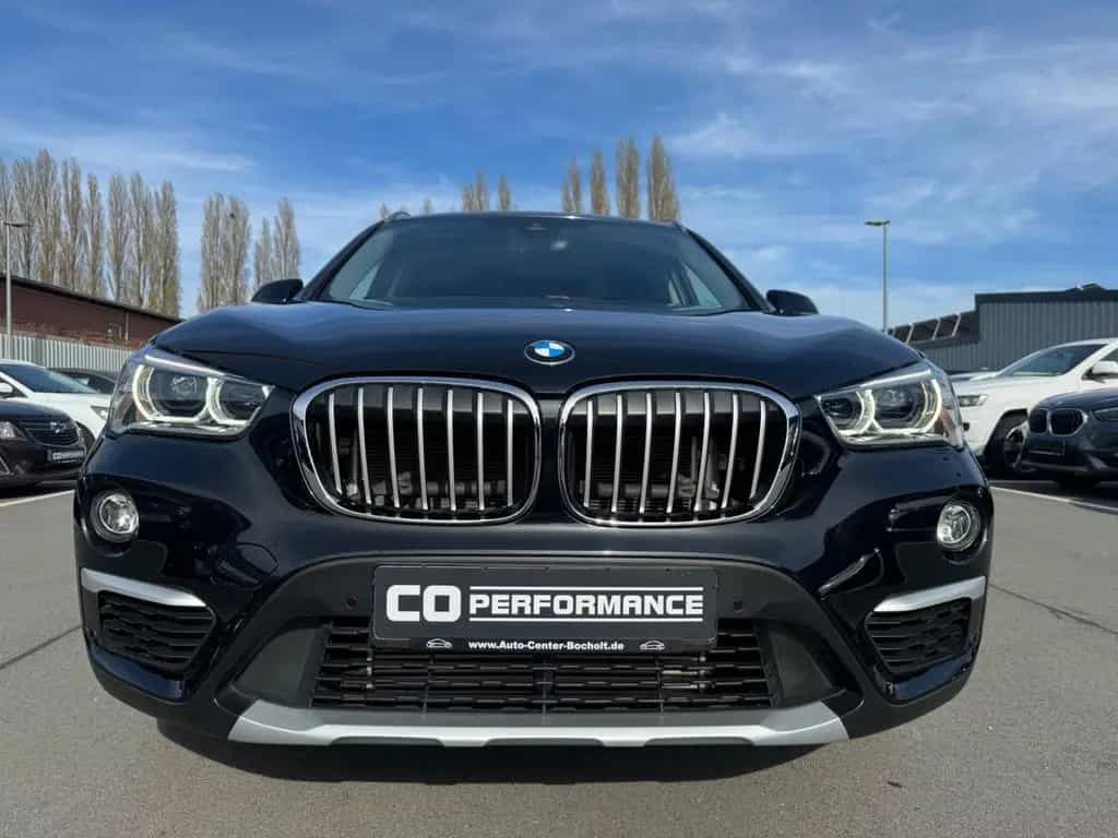 BMW X1 sDrive 20 i *XLINE*LED*NAVI*1HAND*SITZH*TÜV28 10/2017-photo-1