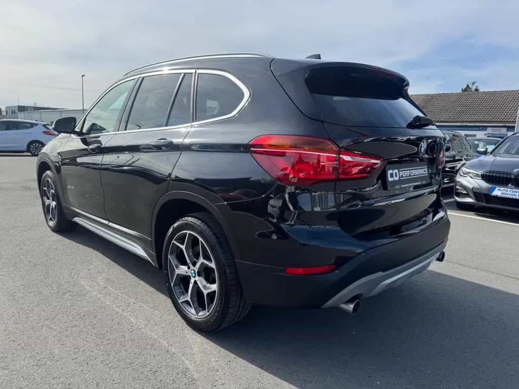 BMW X1 sDrive 20 i *XLINE*LED*NAVI*1HAND*SITZH*TÜV28 10/2017-photo-5