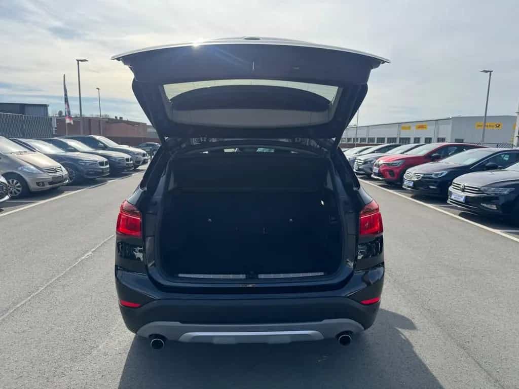 BMW X1 sDrive 20 i *XLINE*LED*NAVI*1HAND*SITZH*TÜV28 10/2017-photo-9