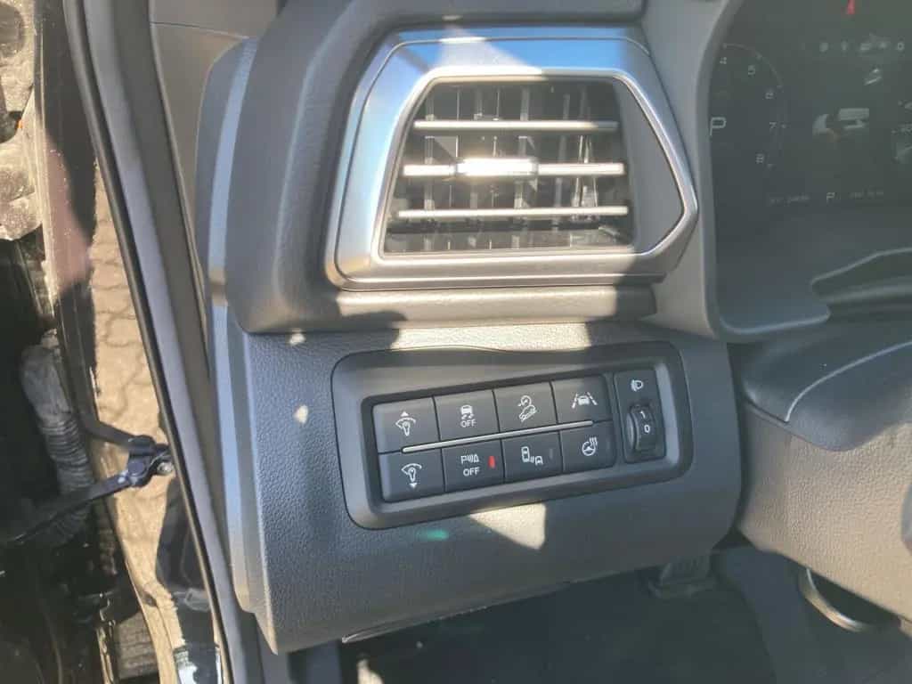 KGM GRAND TIVOLI 1.5 TURBO 120KW163PS SAPHIRE 01/2025-photo-8