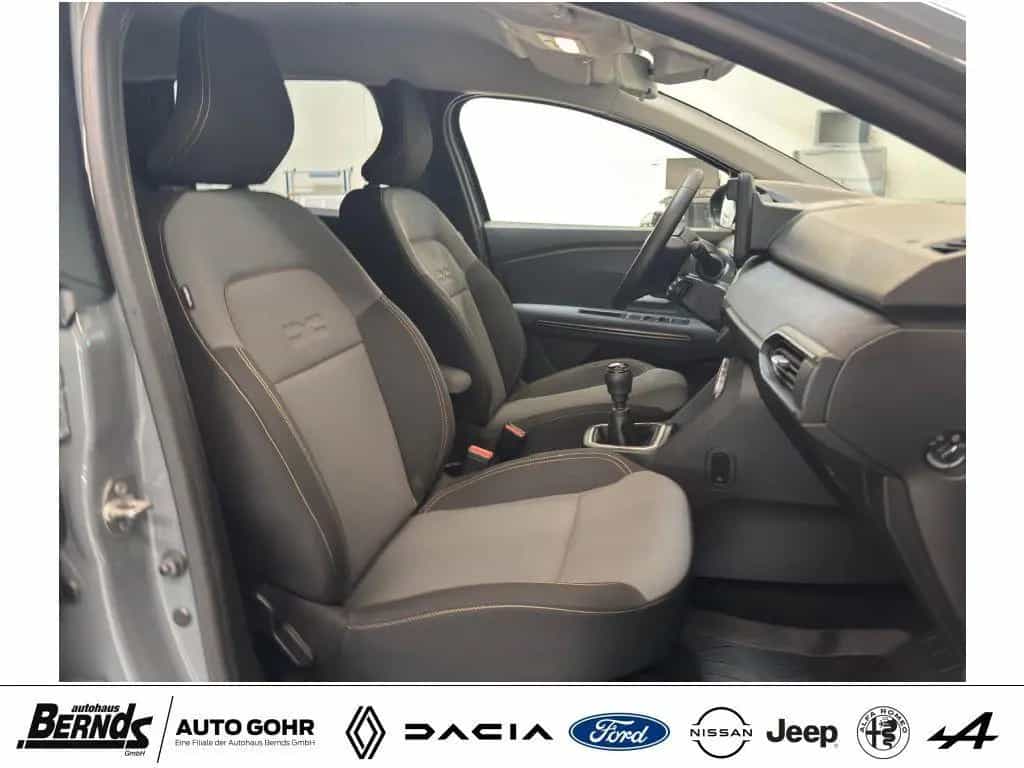 Dacia Jogger TCe 110 7-SITZER Extreme+ KLIMAAUTOM. NAV 12/2024-photo-2