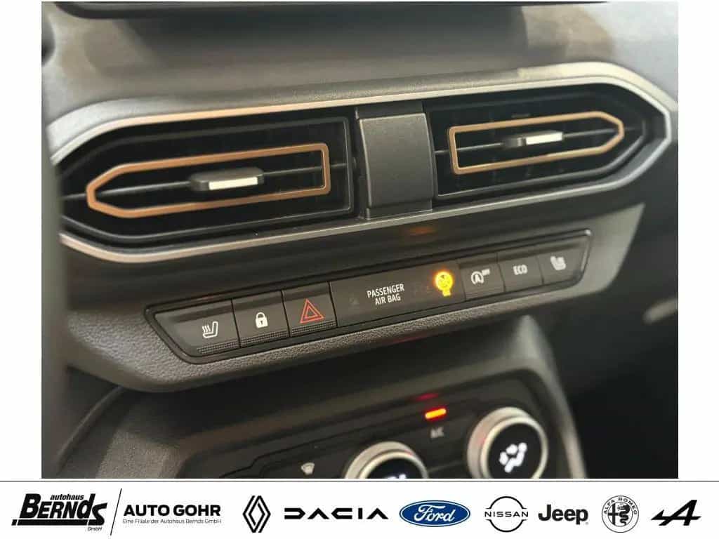 Dacia Jogger TCe 110 7-SITZER Extreme+ KLIMAAUTOM. NAV 12/2024-photo-24