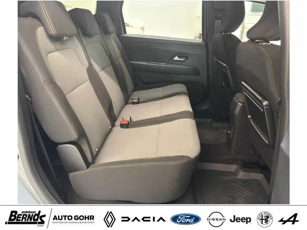 Dacia Jogger TCe 110 7-SITZER Extreme+ KLIMAAUTOM. NAV 12/2024-photo-4