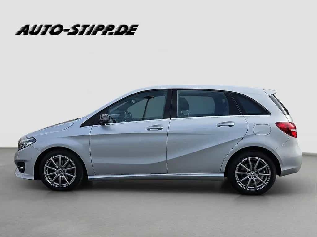 Mercedes-Benz B-Class 220d Urban NAV TEMP RFK AHK LED SITZH PARK-ASS 06/2018-photo-1