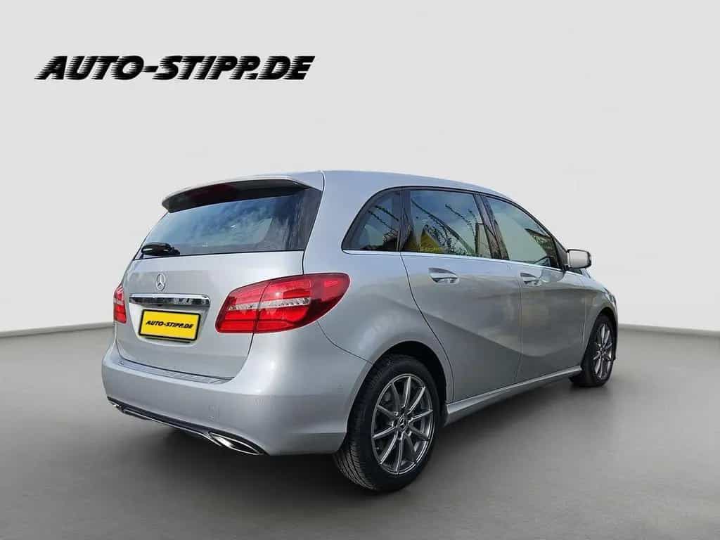 Mercedes-Benz B-Class 220d Urban NAV TEMP RFK AHK LED SITZH PARK-ASS 06/2018-photo-16