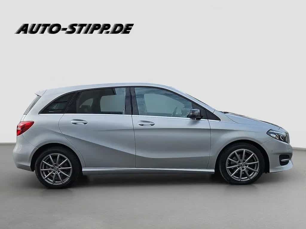 Mercedes-Benz B-Class 220d Urban NAV TEMP RFK AHK LED SITZH PARK-ASS 06/2018-photo-17