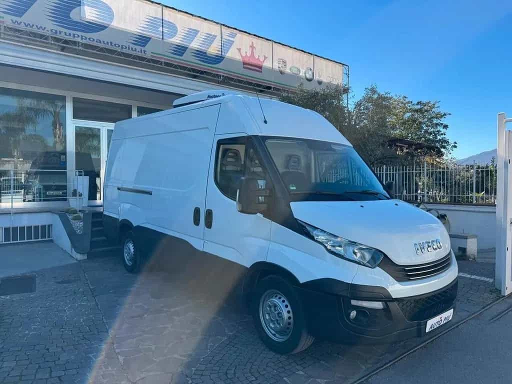 Iveco Daily 35C15 BTor 3.0 HPT PM-RG Cabinato 06/2018-photo-2