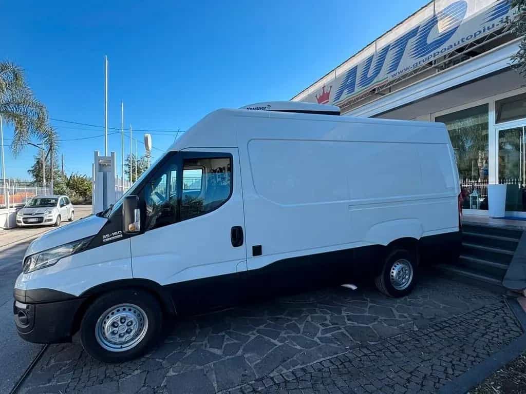 Iveco Daily 35C15 BTor 3.0 HPT PM-RG Cabinato 06/2018-photo-3
