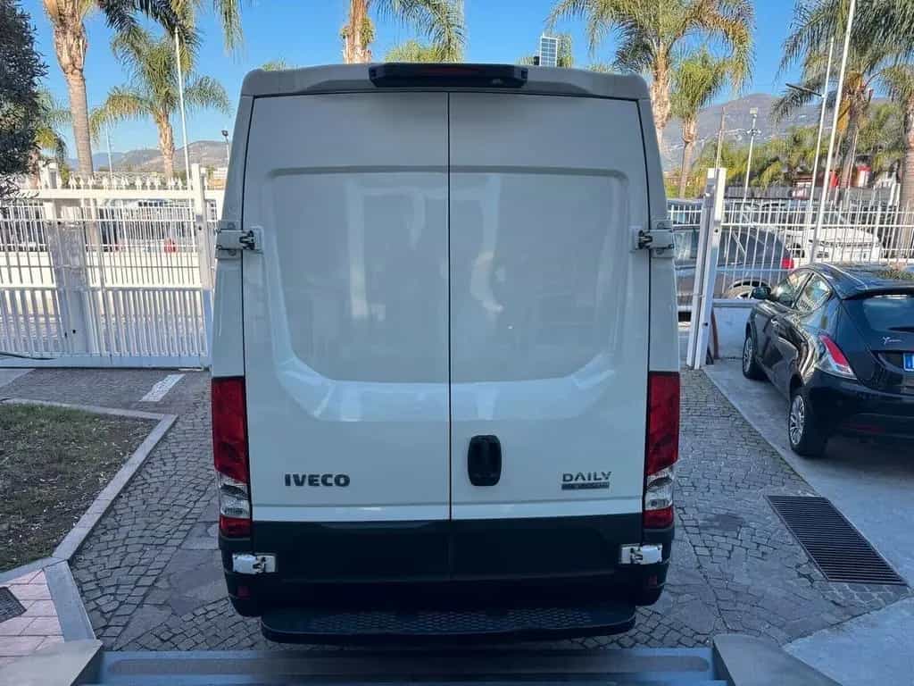 Iveco Daily 35C15 BTor 3.0 HPT PM-RG Cabinato 06/2018-photo-5