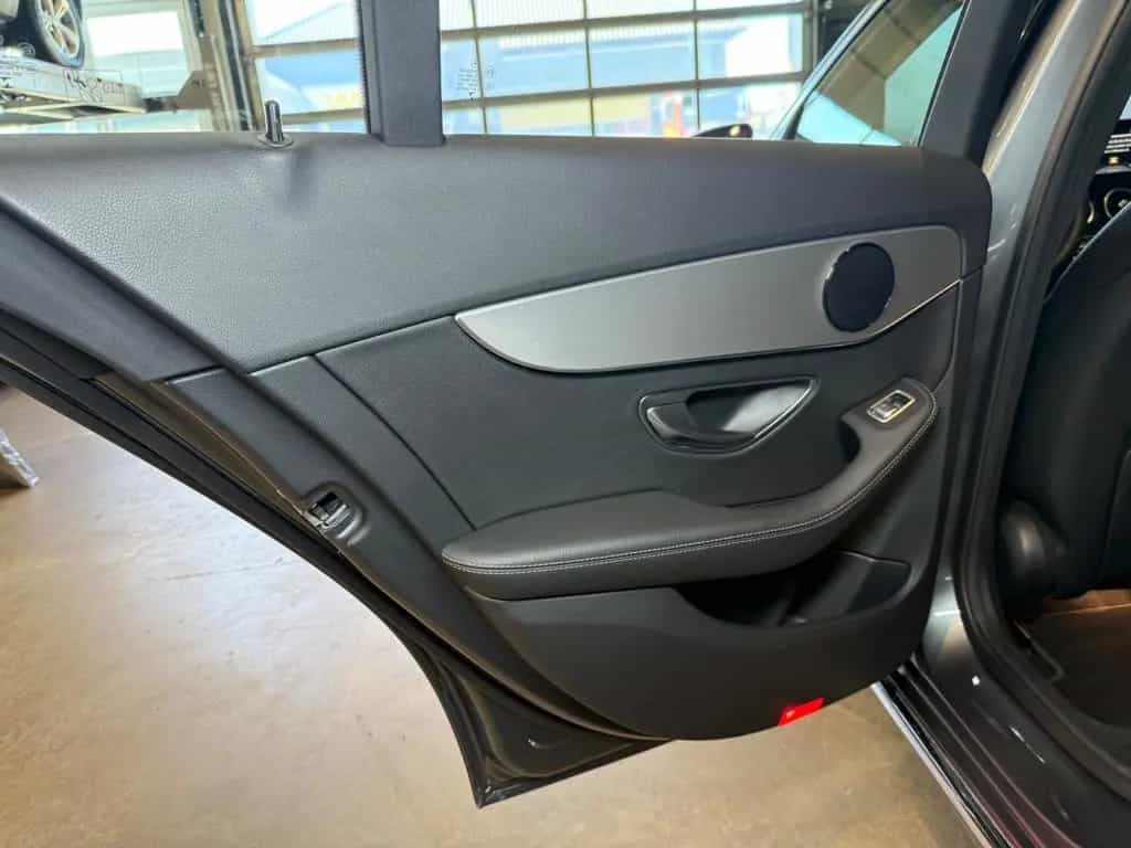 Mercedes-Benz C-Class Lim. AVNATGARDE/LED/AUTOMATIK/TEIL-LEDER 06/2016-photo-17