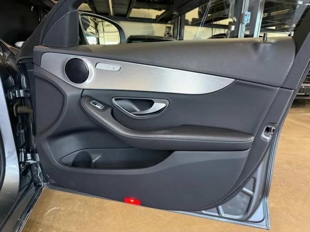 Mercedes-Benz C-Class Lim. AVNATGARDE/LED/AUTOMATIK/TEIL-LEDER 06/2016-photo-22