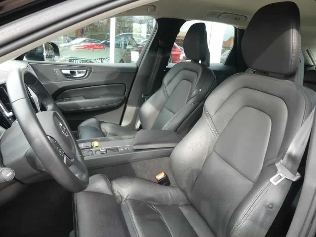 Volvo XC60 Momentum Vollleder*AHK*Navi*SHZ*ab 299€ 03/2018-photo-12