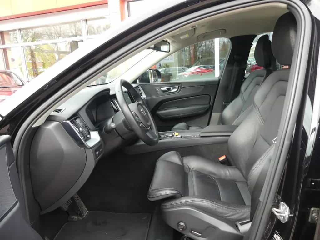 Volvo XC60 Momentum Vollleder*AHK*Navi*SHZ*ab 299€ 03/2018-photo-13