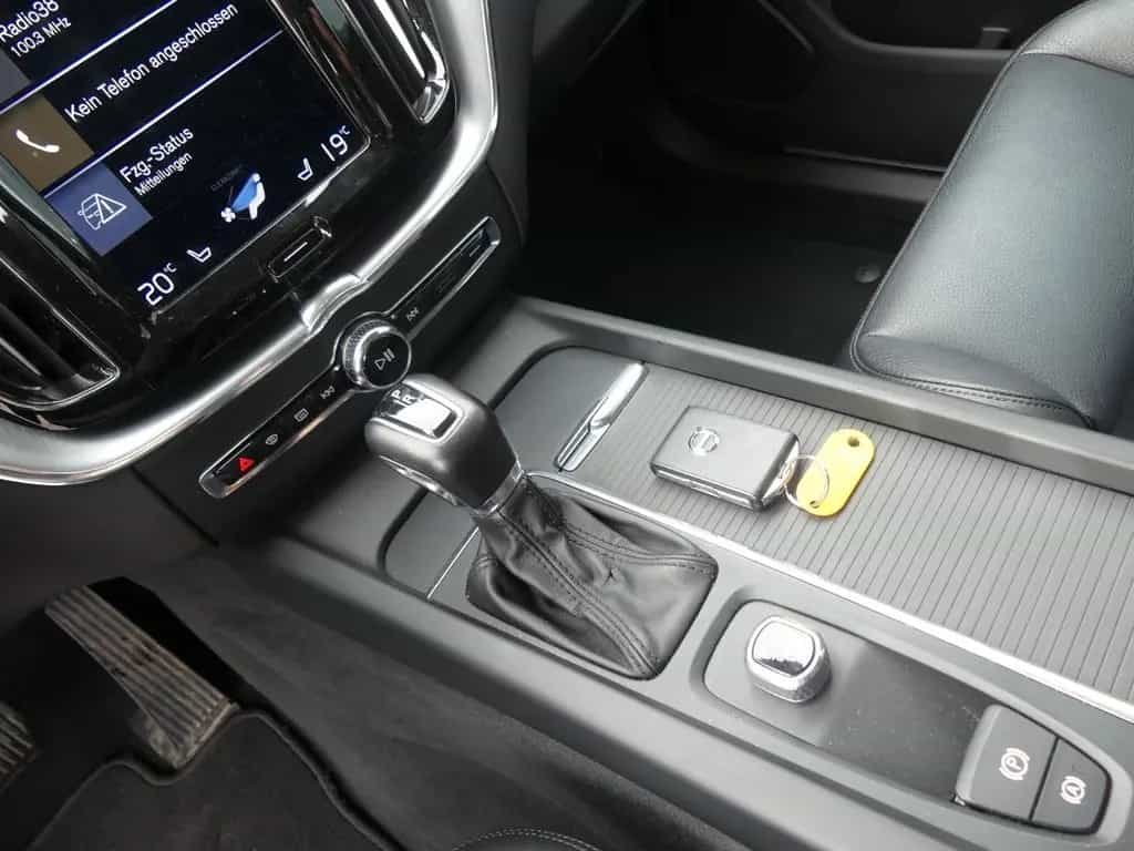 Volvo XC60 Momentum Vollleder*AHK*Navi*SHZ*ab 299€ 03/2018-photo-20