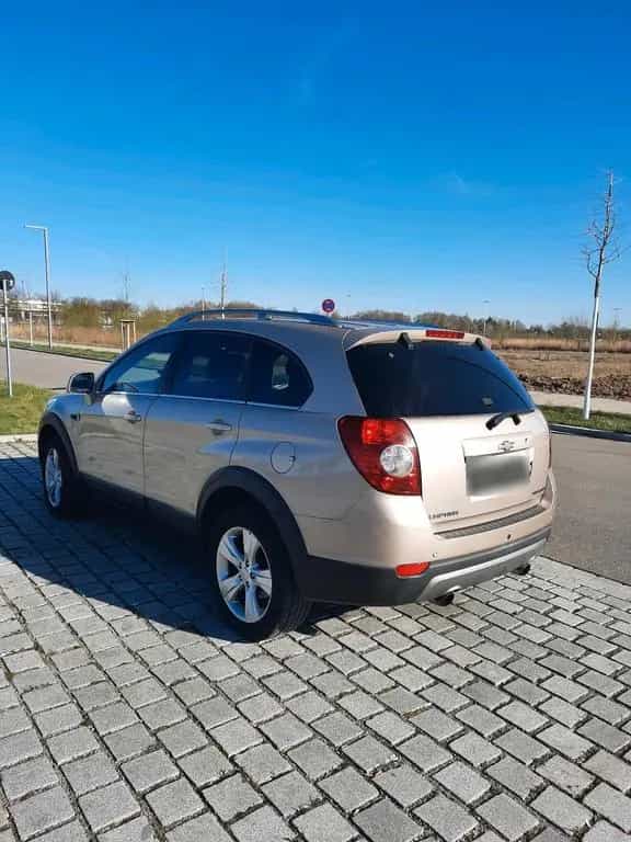 Chevrolet Captiva 2.2 LT 163 PS 2WD 7 Sitze 12/2011-photo-2