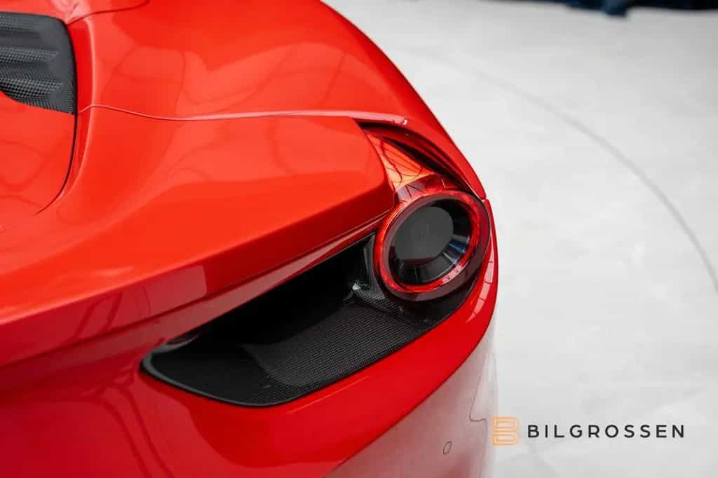 Ferrari 488 GTS Spider Bucket Seats Carbon Novitec 02/2017-photo-16