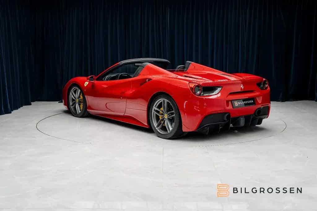 Ferrari 488 GTS Spider Bucket Seats Carbon Novitec 02/2017-photo-1