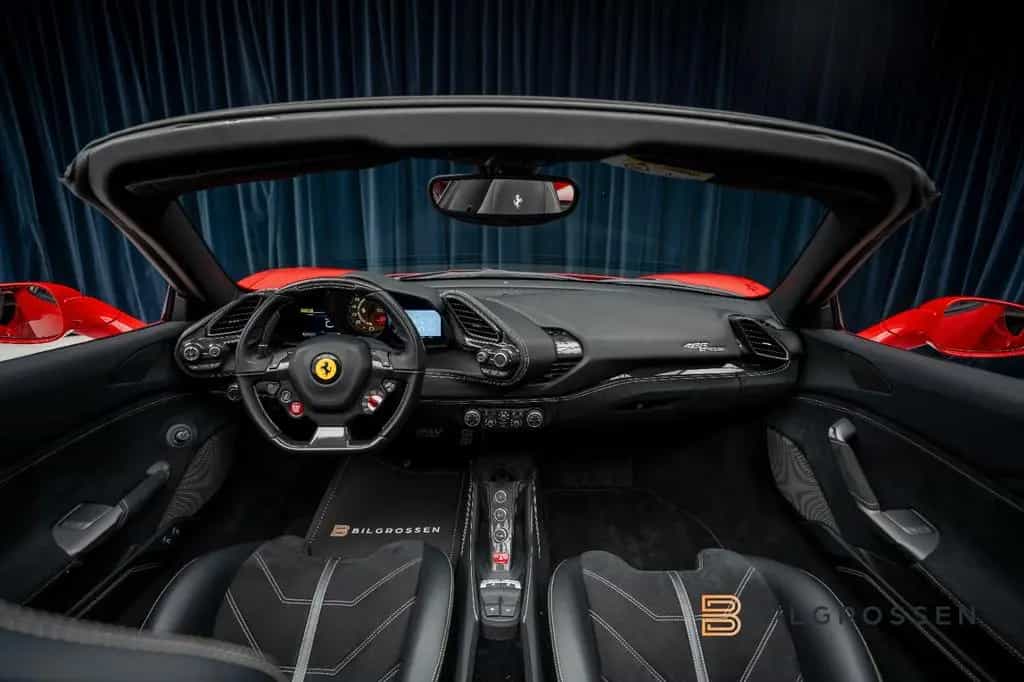 Ferrari 488 GTS Spider Bucket Seats Carbon Novitec 02/2017-photo-23