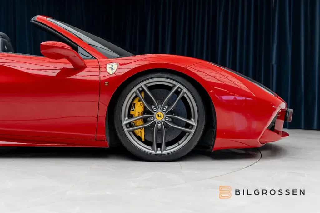 Ferrari 488 GTS Spider Bucket Seats Carbon Novitec 02/2017-photo-8