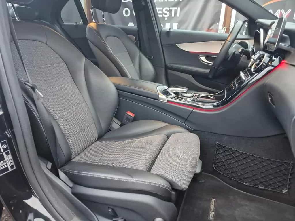 Mercedes-Benz C-Class 01/2020-photo-6