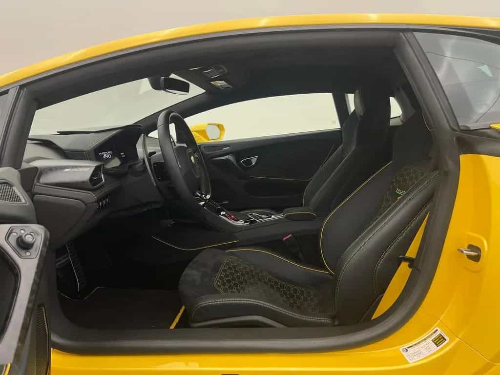 Lamborghini Huracán EVO AWD MY22 LIFT KAM CARBON SENSONUM 05/2022-photo-40