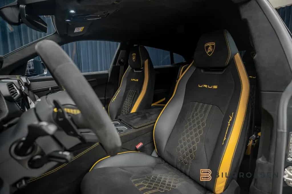 Lamborghini Urus Performante B&O Full Carbon Massage 23" 11/2023-photo-19