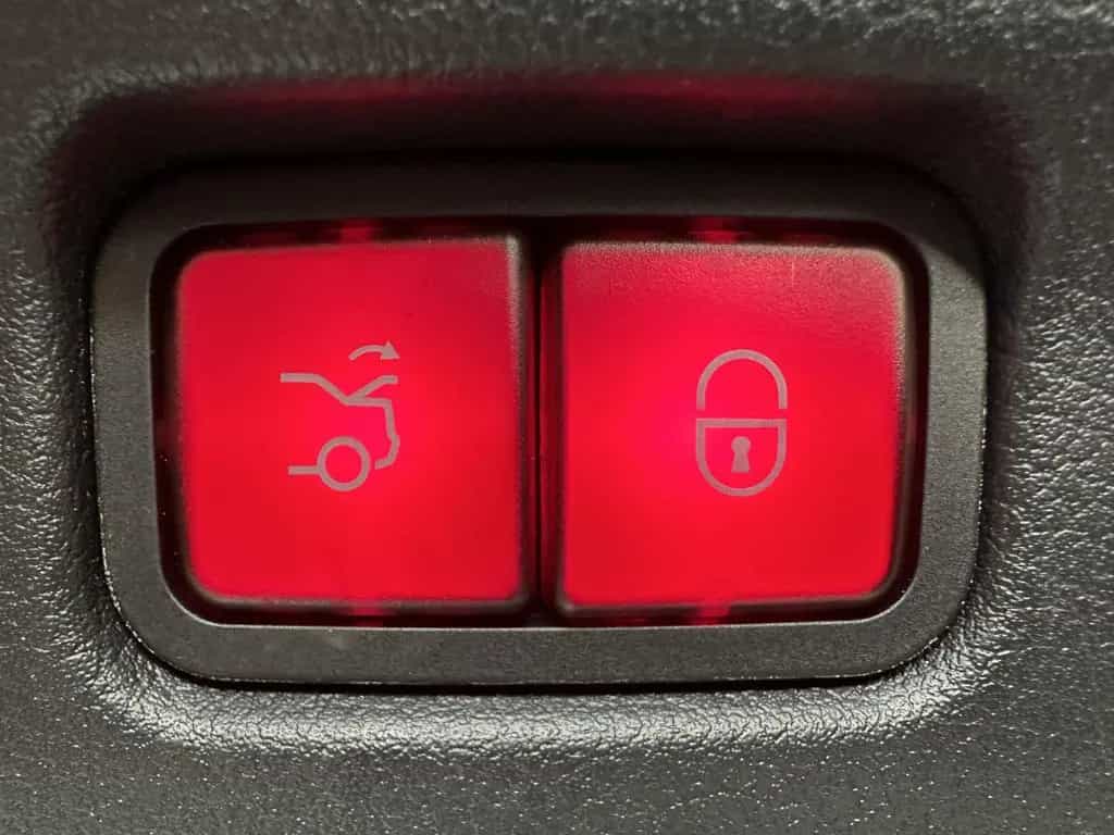 Mercedes-Benz C-Class 200 4Matic AMG-Line NAV+LED+KAMERA+AMBIENTE+SH 11/2023-photo-6