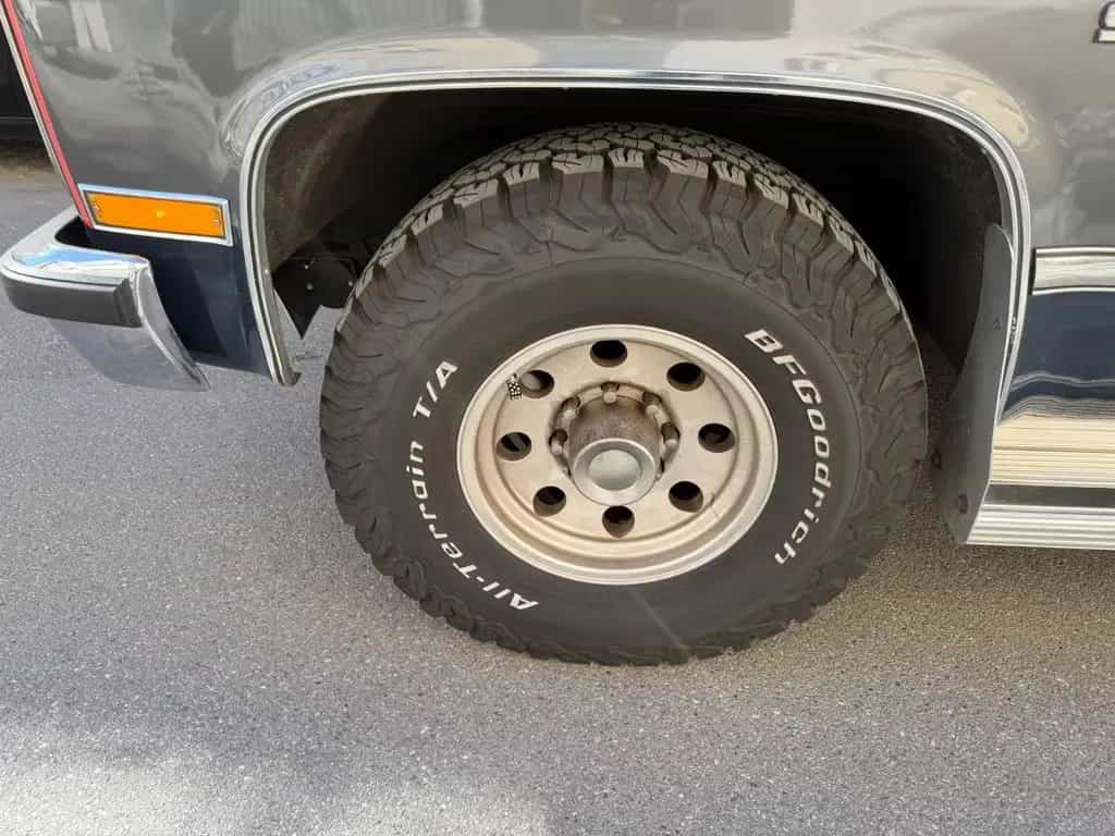Chevrolet Suburban Silverado 07/1984-photo-5