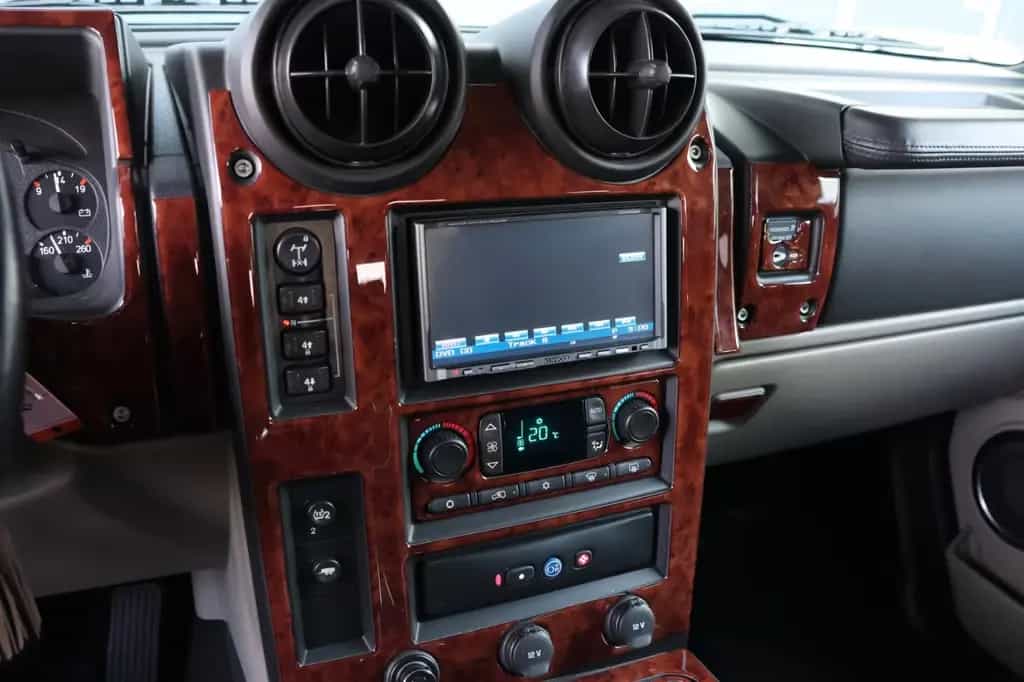 Hummer H2 6.0L V8 TUNING/ AHK / BOSE / 4xSHZ/ DVD / R24 08/2006-photo-28