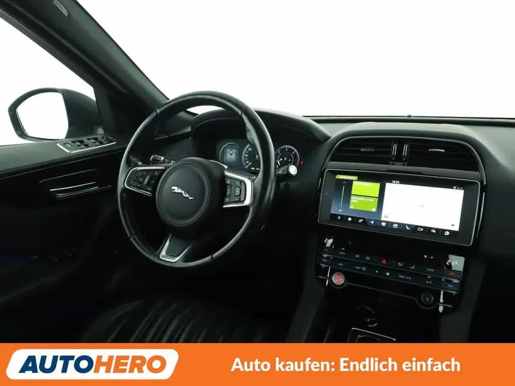 Jaguar F-Pace 25d Portfolio AWD Aut. *NAVI*VC*BI-XENON* 10/2017-photo-12