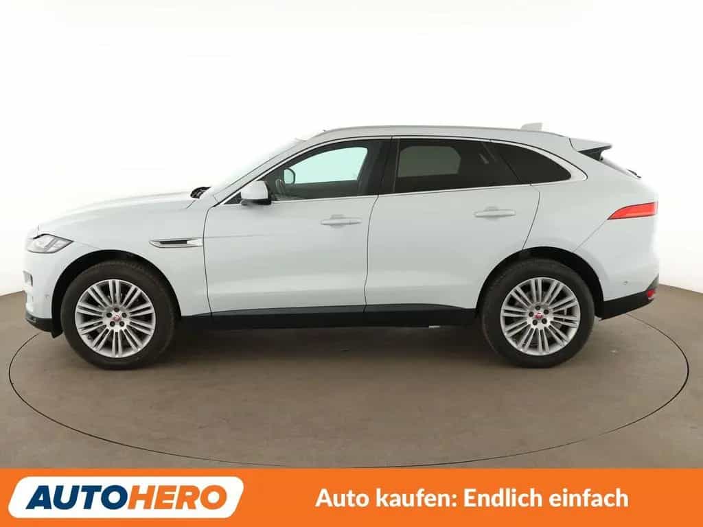 Jaguar F-Pace 25d Portfolio AWD Aut. *NAVI*VC*BI-XENON* 10/2017-photo-2