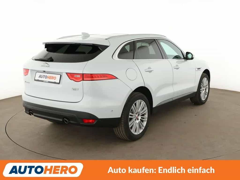 Jaguar F-Pace 25d Portfolio AWD Aut. *NAVI*VC*BI-XENON* 10/2017-photo-5
